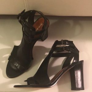 Black leather Via Spiga Heels